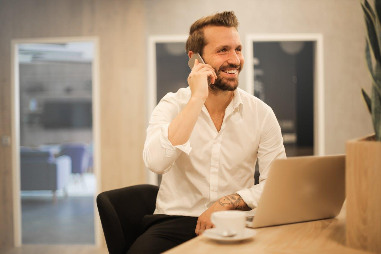 La meilleure facon de contacter les impots par telephone, mail ou en agence